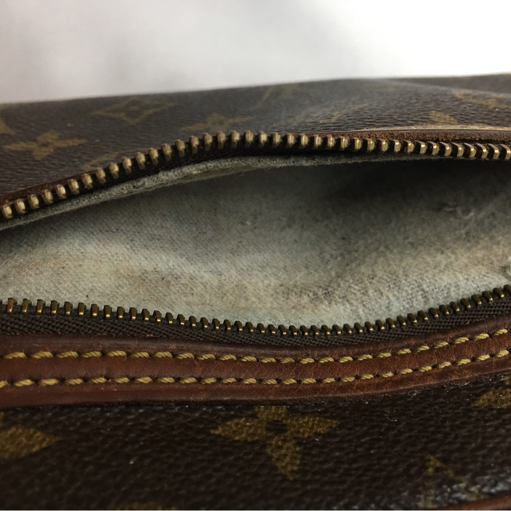 Authentic Louis Vuitton Monogram Marley Draggonne clutch handbag GM - Picture 8 of 16